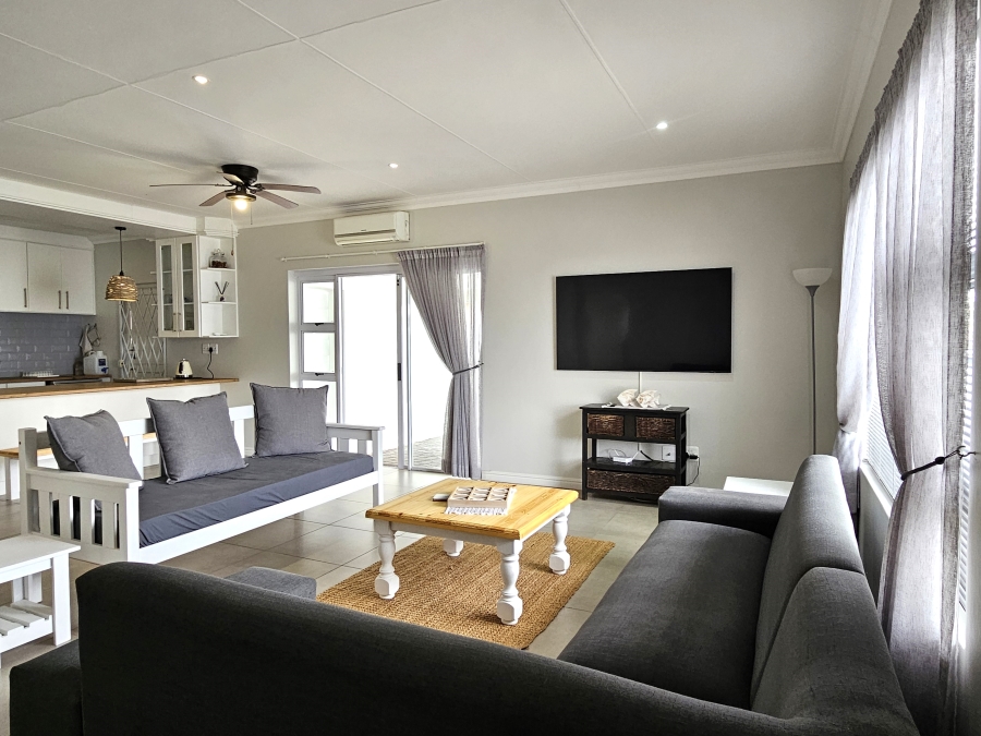 2 Bedroom Property for Sale in Wavecrest Eastern Cape